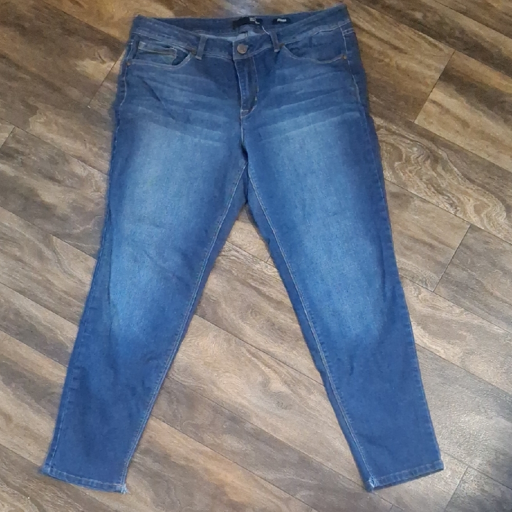 1822 Denim Women's Classic Blue Skinny Jeans